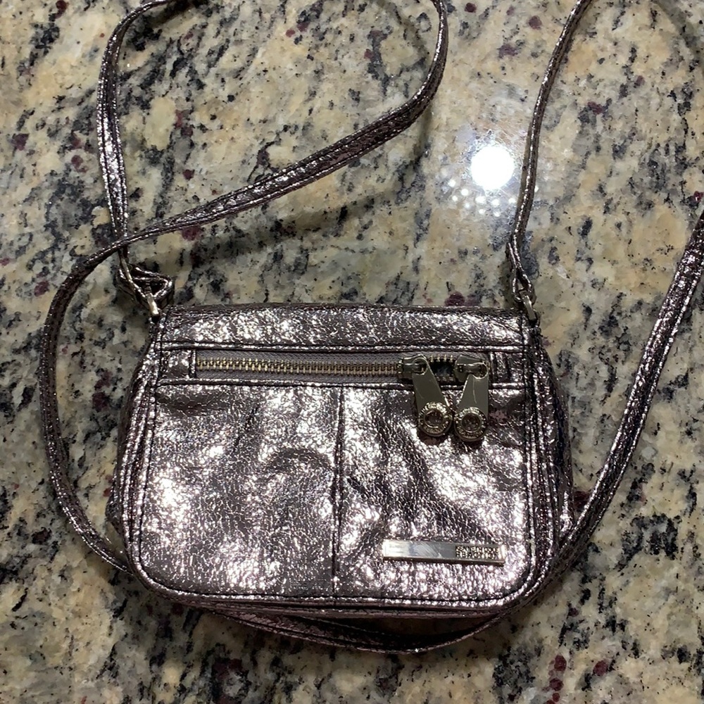 ⭐️NWOT Kenneth Cole Reaction Crossbody⭐️